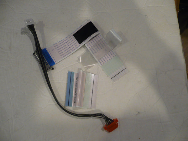 SAMSUNG LS32A700NWNXZA MONITOR CABLES BN96-53272A, BN96-39488A